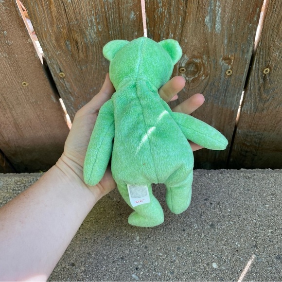 TY Kicks Beanie Baby Green Soccer Bear Plush Toy Stuffed Animal - Picture 2 of 3